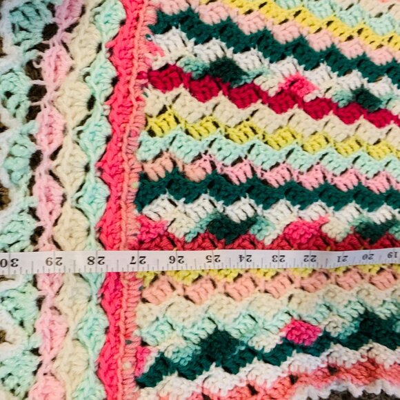 Candy Land Crochet Blanket Afghan Stacking Shells Border Stripes 40"x31" Baby - Picture 4 of 7